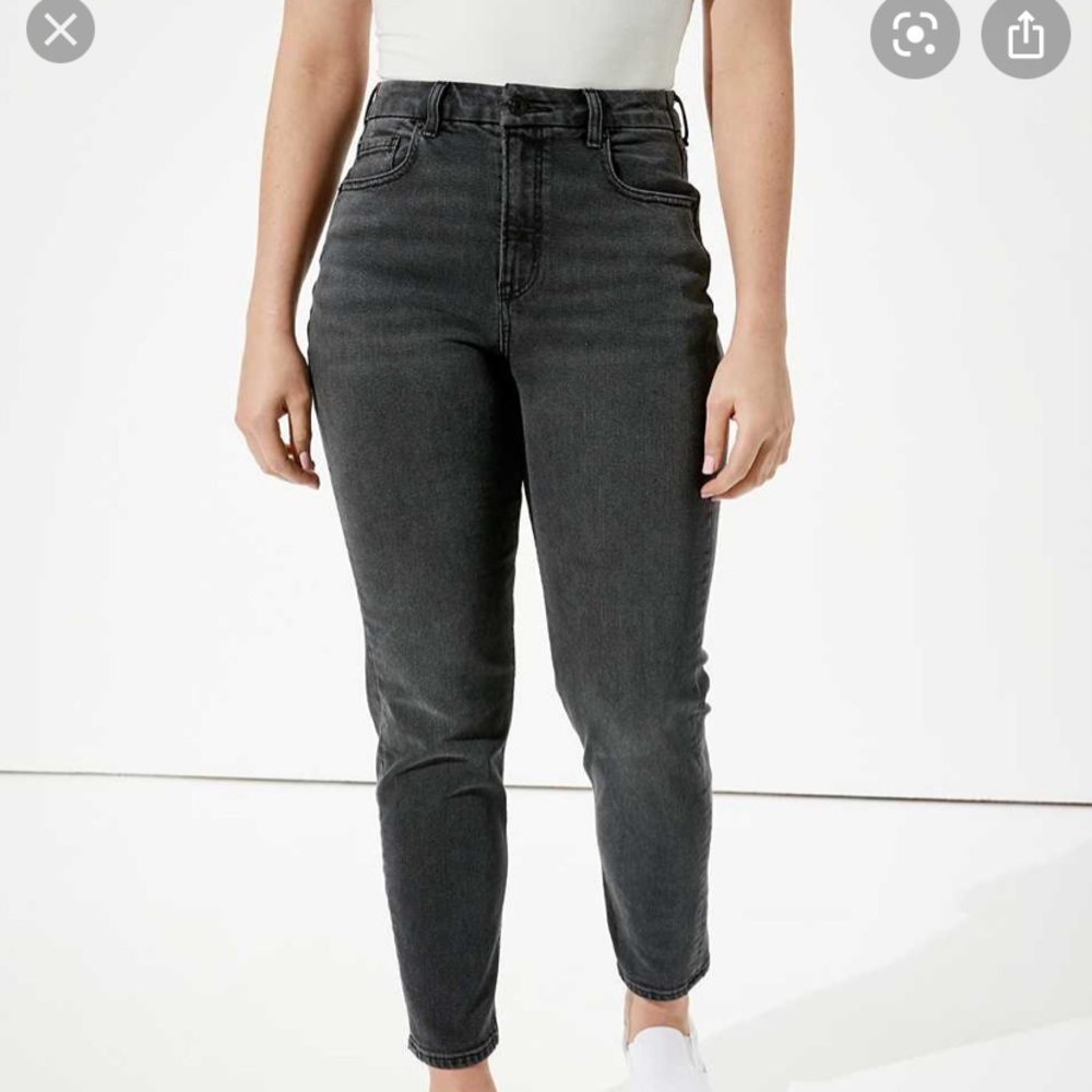 NWT American Eagle Mom Jeans